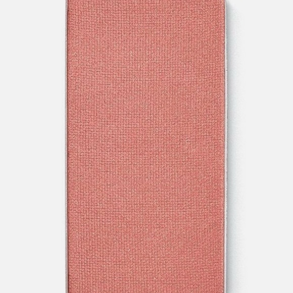 Mary Kay Chromafusion Blush in Shy Blush - Picture 2 of 3